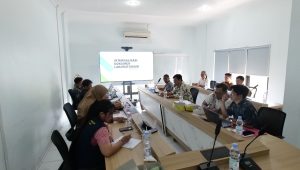 Rapat Internalisasi Dokumen Laboratorium. (doc. pribadi)