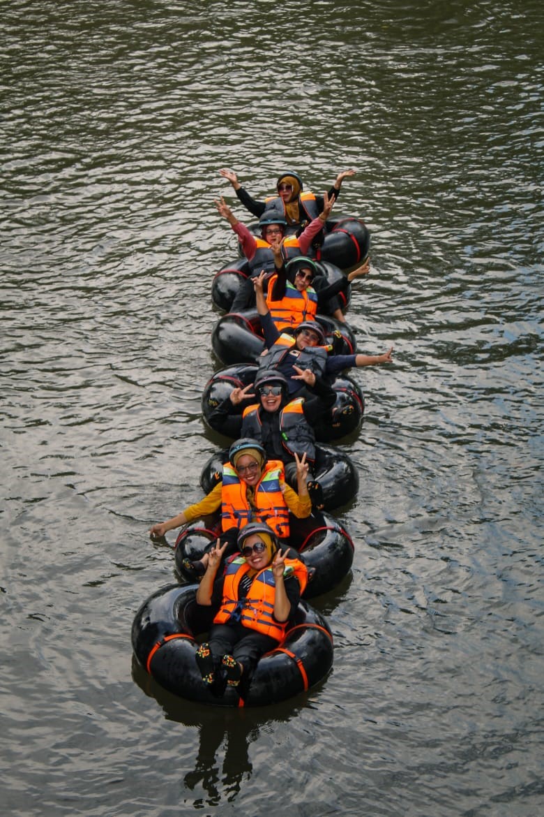 Tubbing Sunsel Ecotourism. (doc. pribadi)