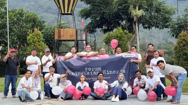 Dokumen seluruh Staff dan student intern event Forum Peningkatan Kinerja. (doc. pribadi)