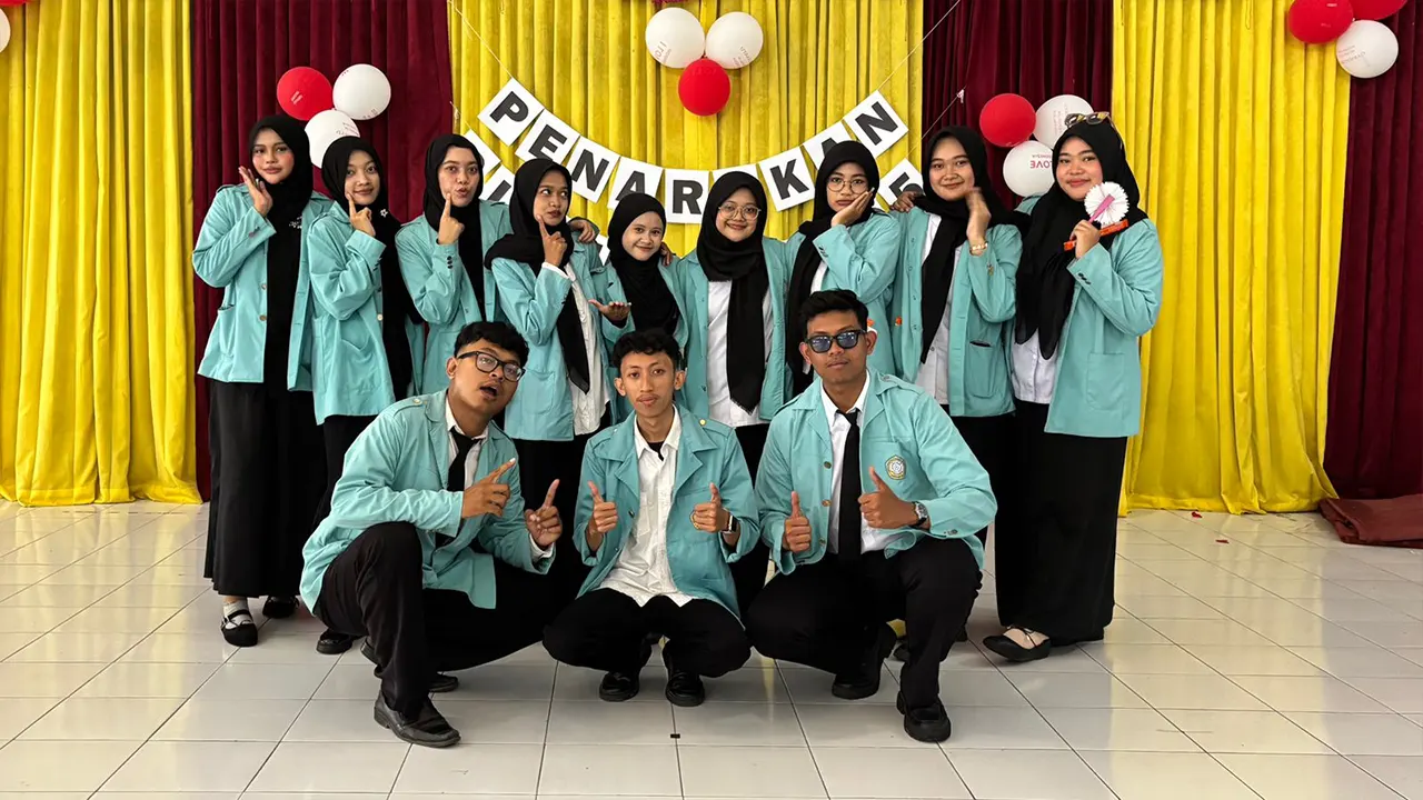 Foto Bersama: Penarikan mahasiswa PLP FKIP UNS 2025 di SLB C SETYADARMA Surakarta. (doc. pribadi