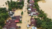 Permukiman warga terendam banjir akibat luapan sungai setelah hujan deras mengguyur wilayah Sumatera pada awal Desember 2025. (doc. ist)