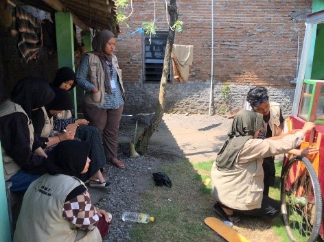 Proses pembuatan gerobak redesign. (doc. pribadi)