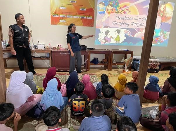 Pengadaan acara Membaca dan Menulis Dongeng bersama. (doc. pribadi)