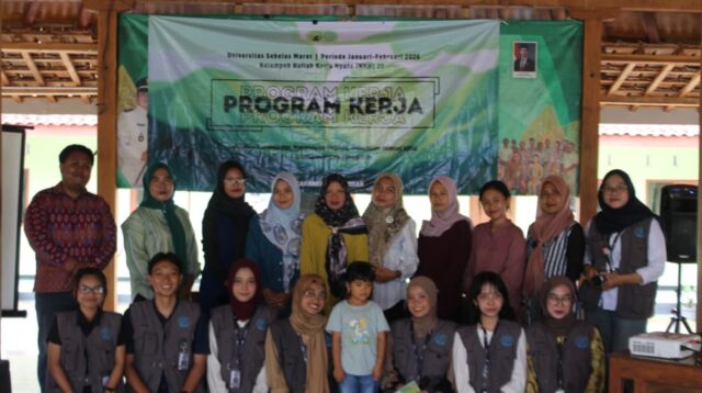 Dokumentasi bersama setelah pelaksanaan program DIGIT bersama ibu-ibu UMKM Karangawen. (doc. pribadi)
