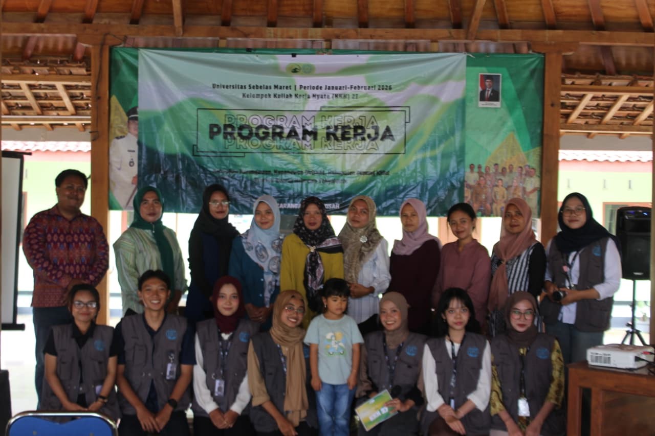 Dokumentasi bersama setelah pelaksanaan program DIGIT bersama ibu-ibu UMKM Karangawen. (doc. pribadi)