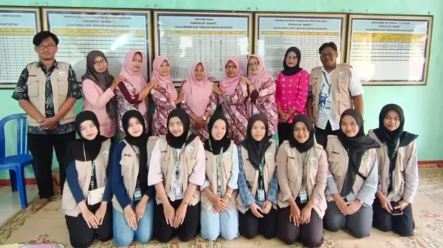 Foto bersama kader Posyandu ILP Dusun Winong, Desa Temon, Kecamatan Baturetno. (doc. pribadi)