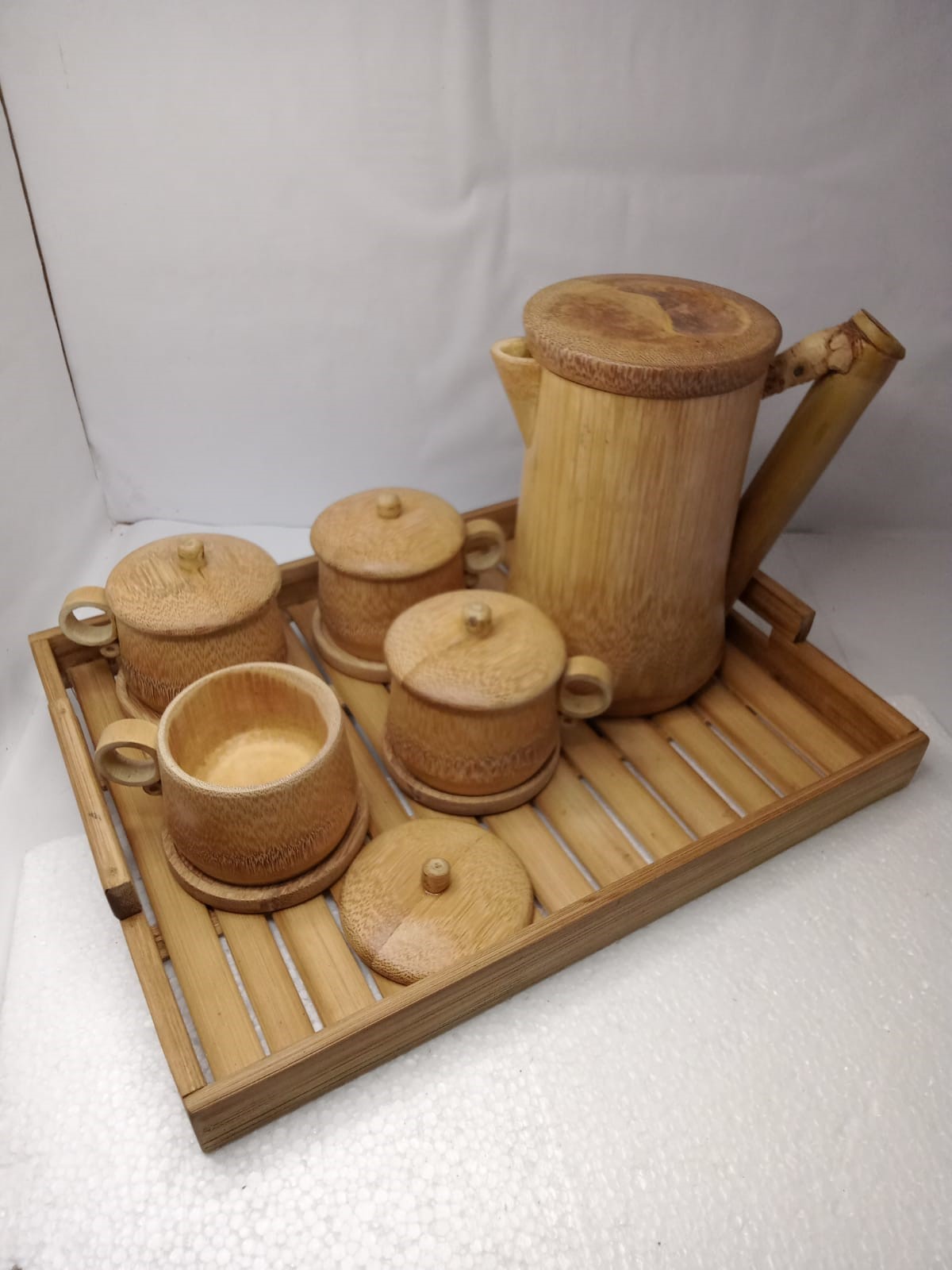 Satu paket tea set berbahan bambu yang telah berhasil dibuat. (doc. pribadi)