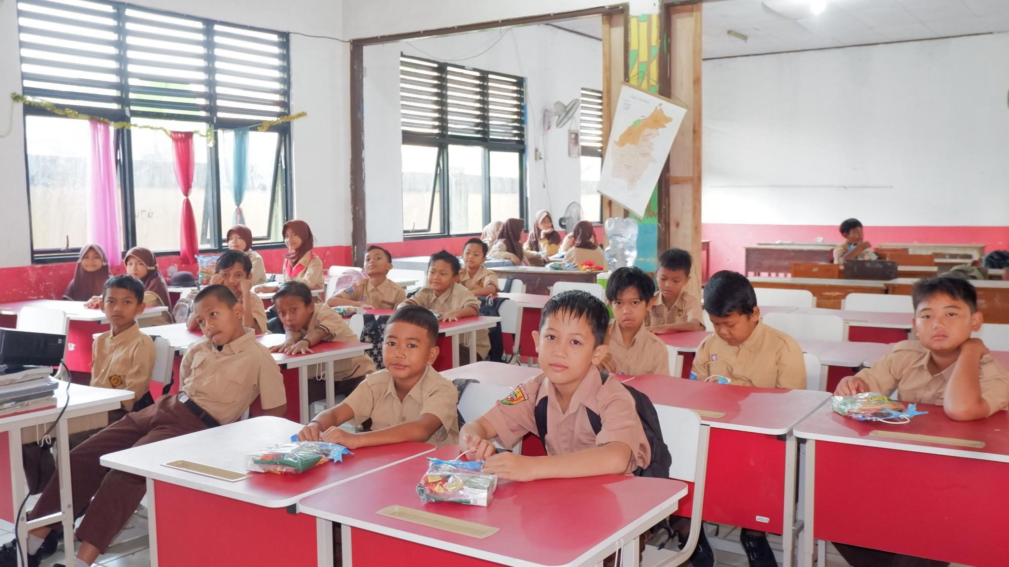 Antusias para siswa menyimak materi. (doc. Tim PKM 2026)