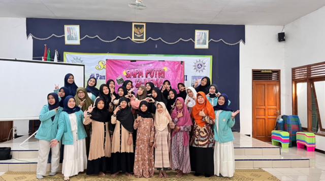Mahasiswa KKN MBKM Universitas Sebelas Maret melaksanakan kegiatan Sapa Putri di Panti Asuhan Yatim Putri Aisyiyah Kadipiro II, Surakarta pada Sabtu (9/5/2026). (doc. pribadi)