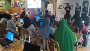 Pelaku UMKM Kota Yogyakarta mengikuti pelatihan Business Model Canvas dalam program kolaborasi Dinas Koperasi dan UMKM Kota Yogyakarta bersama FEB UPN “Veteran” Yogyakarta pada 2023.
