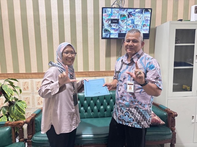 Pengurusan Izin Mitra Bersama Kepala Sekolah SMAN 2 Karanganyar