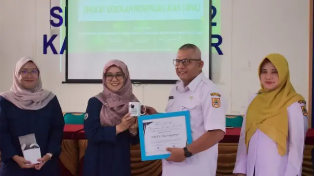 UNS Bangun Generasi Peduli Lingkungan melalui Penyuluhan Lingkungan Hidup dan Kehutanan di SMAN 2 Karanganyar (doc. pribadi)