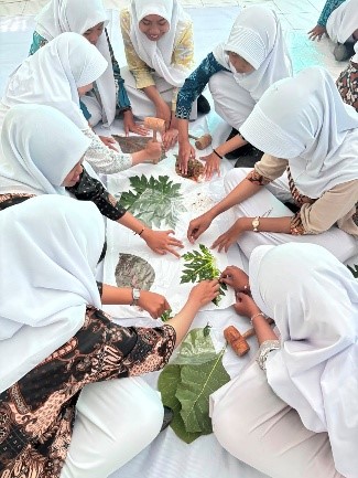 UNS Bangun Generasi Peduli Lingkungan melalui Penyuluhan Lingkungan Hidup dan Kehutanan di SMAN 2 Karanganyar (doc. pribadi)