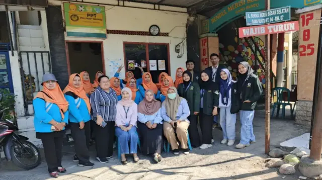 Mahasiswa KKN UINSA dukung Posga RW 7 Bendul Layanan Kesehatan untuk Semua Usia.