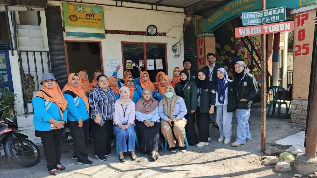 Mahasiswa KKN UINSA dukung Posga RW 7 Bendul Layanan Kesehatan untuk Semua Usia.