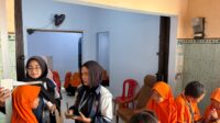 Mahasiswa membantu pelaksanaan Posyandu Integrasi Layanan Primer (ILP), serta mendukung administrasi dan pelaksanaan program Makan Bergizi Gratis (MBG) di beberapa RW. (Dok. Pribadi/Tim KKN-R UNDIP Wanarejan Selatan 2026) Mahasiswa membantu pelaksanaan Posyandu Integrasi Layanan Primer (ILP), serta mendukung administrasi dan pelaksanaan program Makan Bergizi Gratis (MBG) di beberapa RW. (Dok. Pribadi/Tim KKN-R UNDIP Wanarejan Selatan 2026)