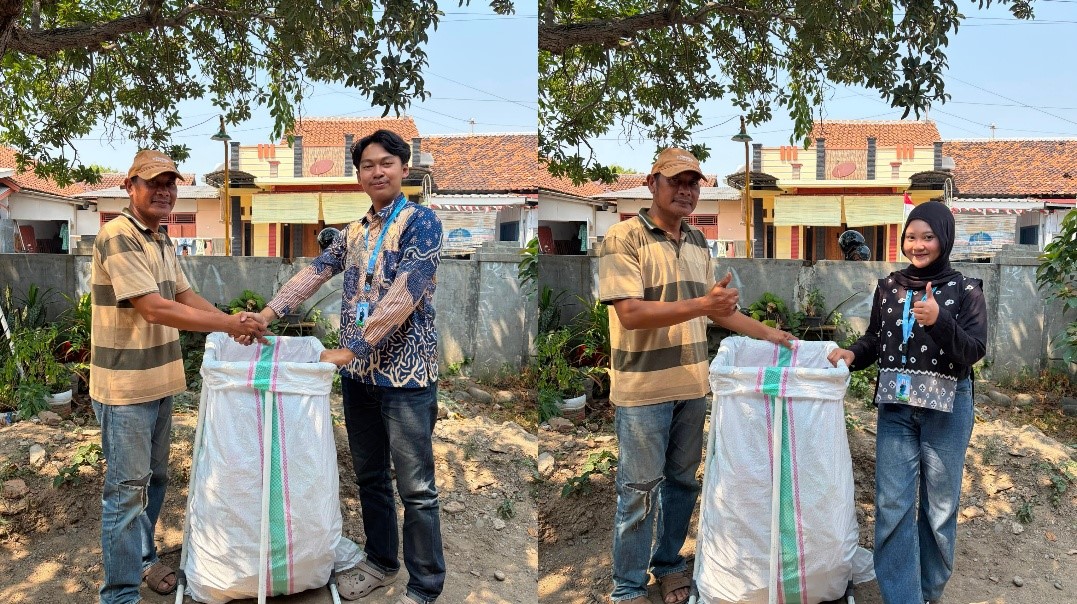 Penjualan botol plastik yang telah dikumpulkan. (Dok. Pribadi/Tim KKN-R UNDIP Wanarejan Selatan 2026)