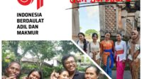 Potret senyum bahagia para perempuan dalam suatu keluarga dan komunitas jika kesetaraan gender ditanamkan di keluarga hingga terciptanya solidaritas dalam komunitas perempuan di masyarakat. Potret senyum bahagia para perempuan dalam suatu keluarga dan komunitas jika kesetaraan gender ditanamkan di keluarga hingga terciptanya solidaritas dalam komunitas perempuan di masyarakat.
