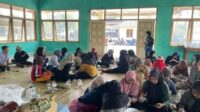 Dokumentasi Pelaksanaan Kegiatan Praktek Pembuatan GO-PIES. (Dok. Pribadi/KKN 240 UNS)