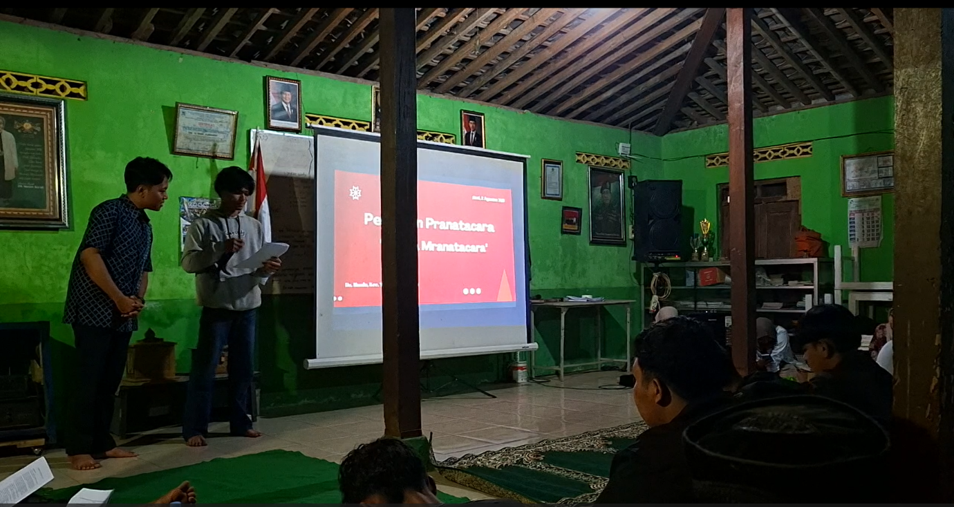 Sesi Praktek Pranatacara. (Dok. Pribadi/KKN 144 UNS)