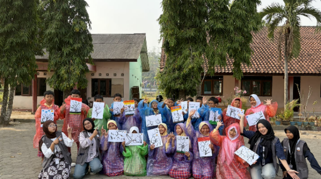 Sesi potret hasil karya kelas 4 (Dok. Pribadi/KKN 225 UNS)