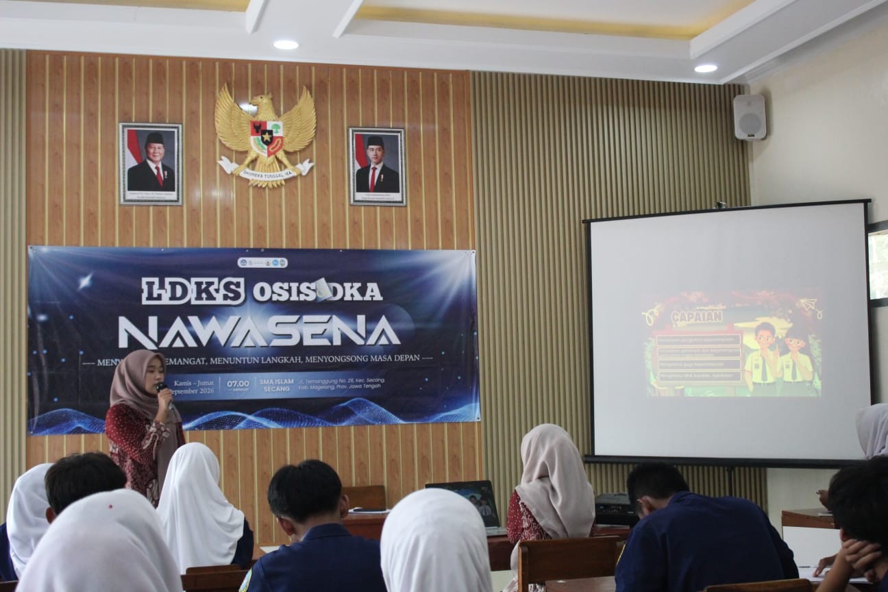 Rangkaian kegiatan Latihan Dasar Kepemimpinan Siswa (LDKS) bagi calon pengurus OSIS dan DKA SMA Islam Secang. Kegiatan yang berlangsung selama dua hari, 10–11 September 2026, tersebut tidak hanya membekali peserta dengan pengetahuan jurnalistik, tetapi juga kepemimpinan, organisasi, dan kedisiplinan. (Dok. Pribadi/MKT Untidar).