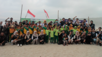 Foto Bersama Kegiatan Pelepasan Tukik pada Siklus Kedua. (Dok. Pribadi/KKN 192 UNS)