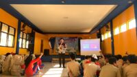 Pemaparan Muhammad Irvan Ardianto, S.Pd selaku pemateri dalam kegiatan “Seminar Sukses TKA“ yang diadakan oleh tim MKT Universitas Tidar. (Dok. Pribadi/MKT Universitas Tidar) Pemaparan Muhammad Irvan Ardianto, S.Pd selaku pemateri dalam kegiatan “Seminar Sukses TKA“ yang diadakan oleh tim MKT Universitas Tidar. (Dok. Pribadi/MKT Universitas Tidar)
