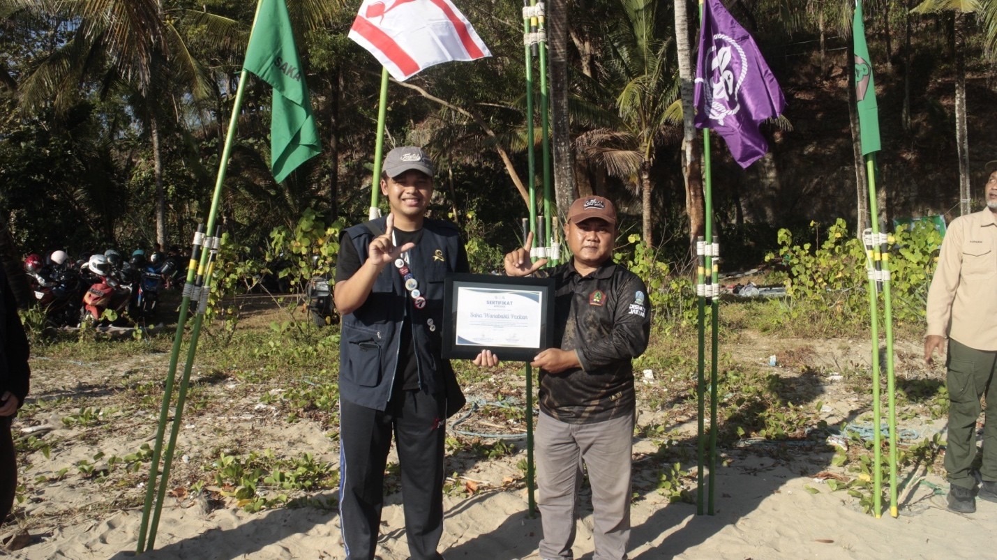 Penyerahan Sertifikat Kolaborasi UNS & Saka Wanabakti (Dok. Pribadi/KKN 192 UNS)